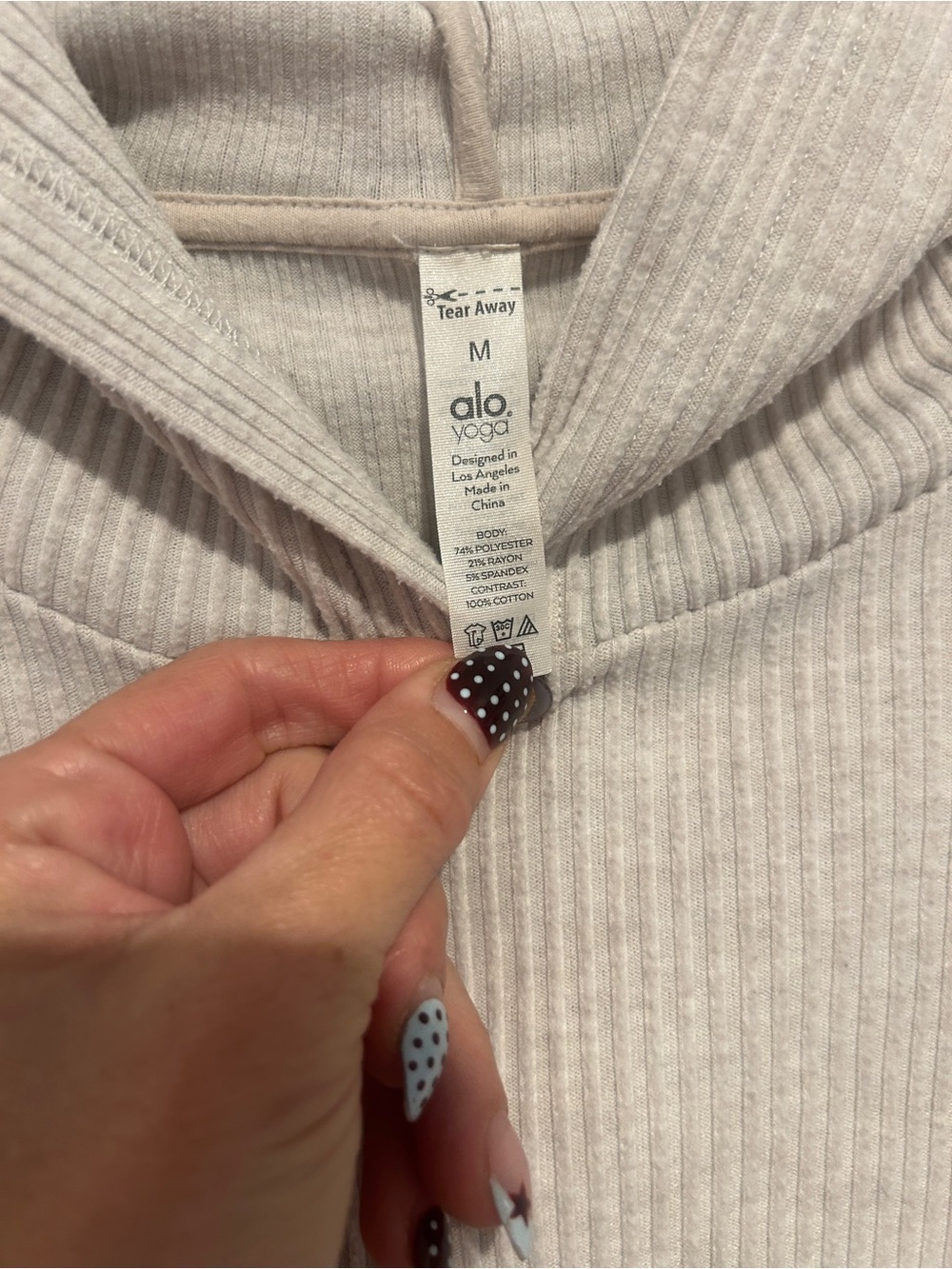 Alo Yoga Muse Hoodie Ribbed Cropped Sweatshirt Oatmeal Beige Size Medium - Picture 6 of 6